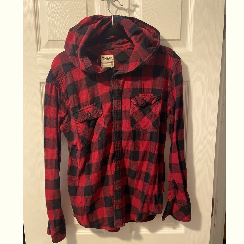 Aritzia TNA Hooded Buffalo Plaid Flannel Shirt M Red - Picture 2 of 5